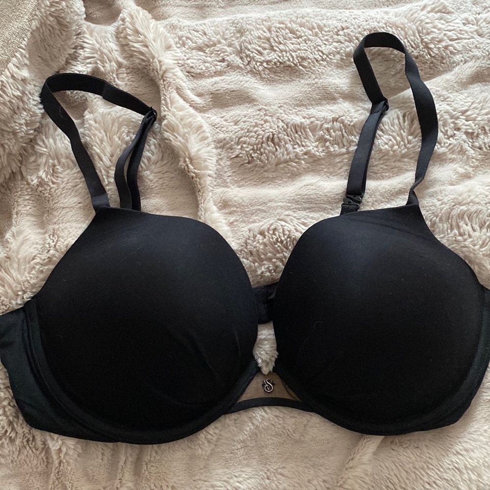 Victoria Secret Fabulous Demi Bra